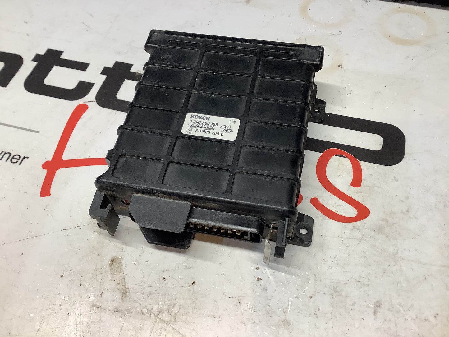 Engine Control Module 811906264C  Bosch