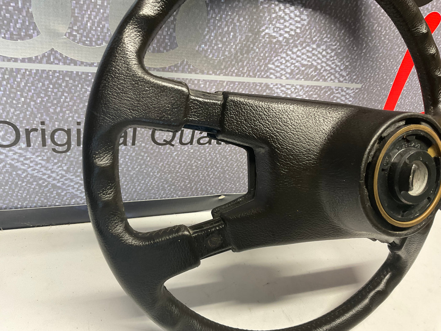 Early Steering Wheel 855419901C B2