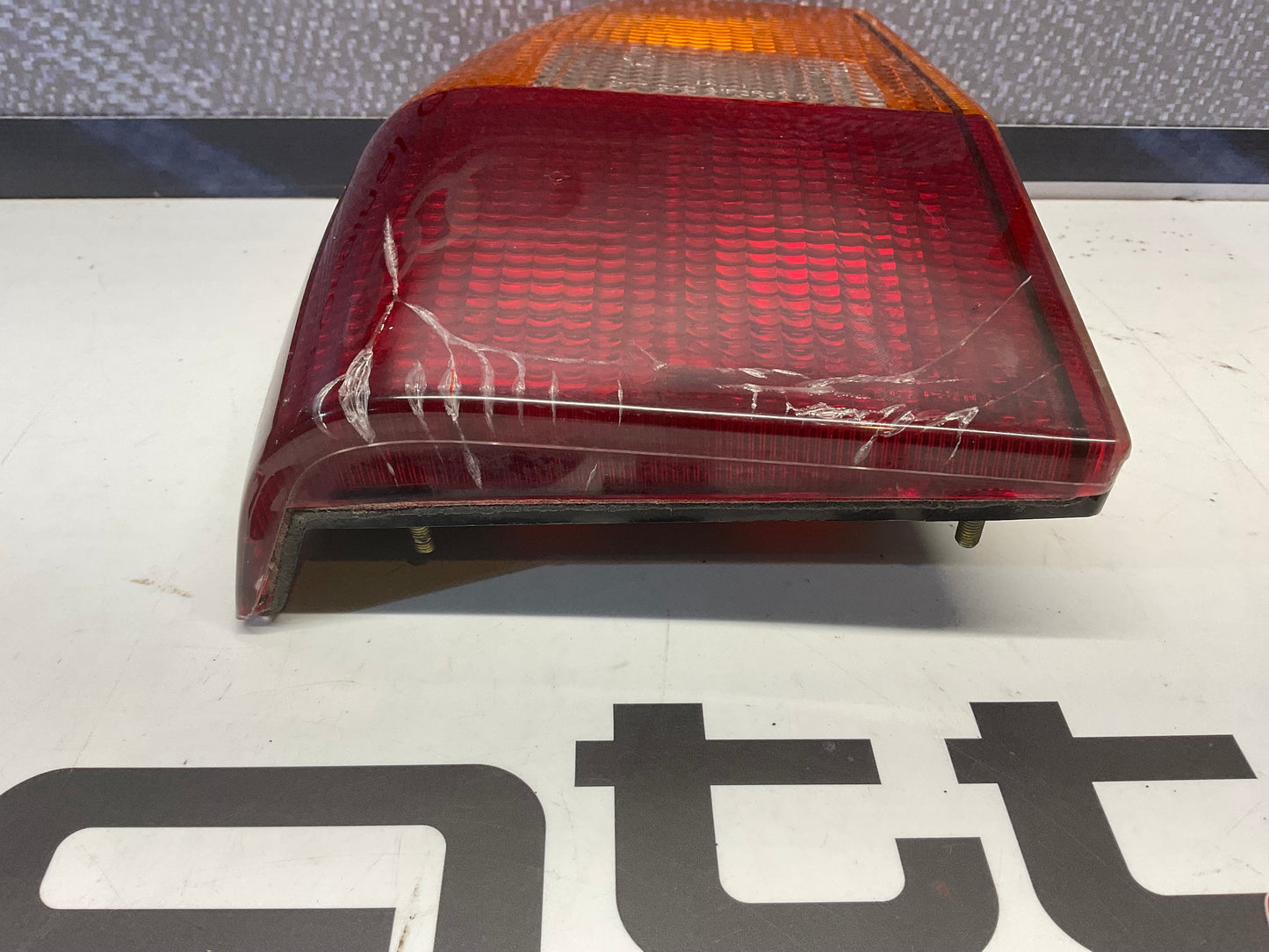 Driver Taillight 855945217 B2 UR