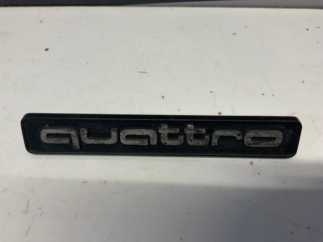 Front Grill Badge Quattro 853853736A