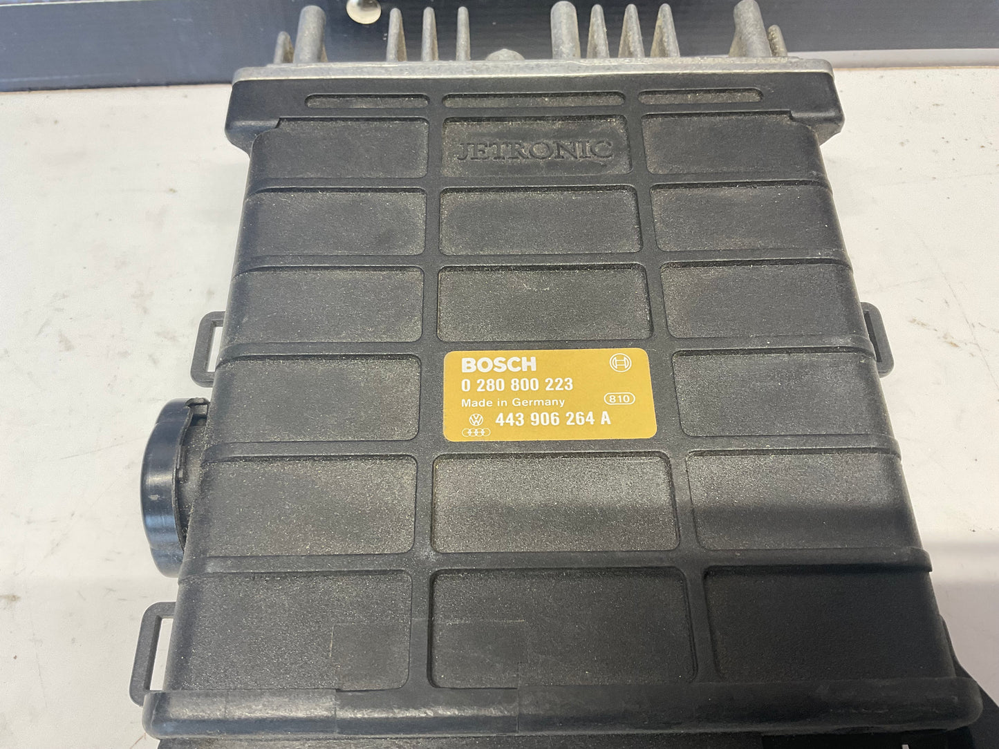 Engine Control Unit 443906264A  Bosch